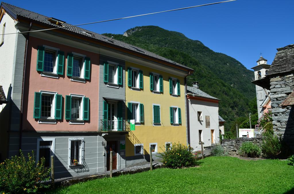 Hotel Garni Maggia Giumaglio Экстерьер фото